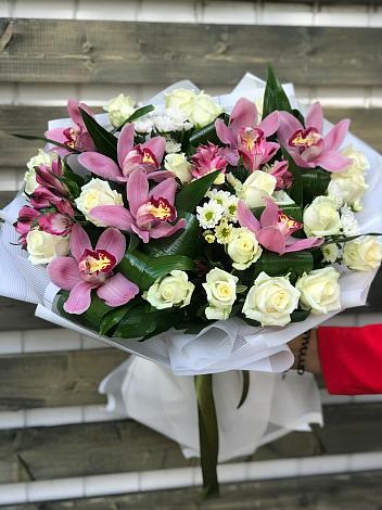 Букет цветов из: Розы и Хризантемы в Елани