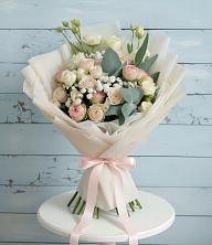 Букет цветов из:  Розы и Лизиантусы в Елани