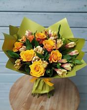 Букет цветов из:  Альстромерии и Розы в Елани