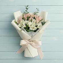 Букет цветов из:  Альстромерии в Елани