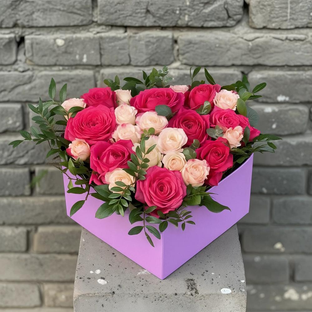 Цветочная композиция из Розы в коробке в Елани