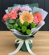 Букет цветов из:  Гвоздики, Розы, Герберы и Хризантемы #REPLACE_PRED# Елани