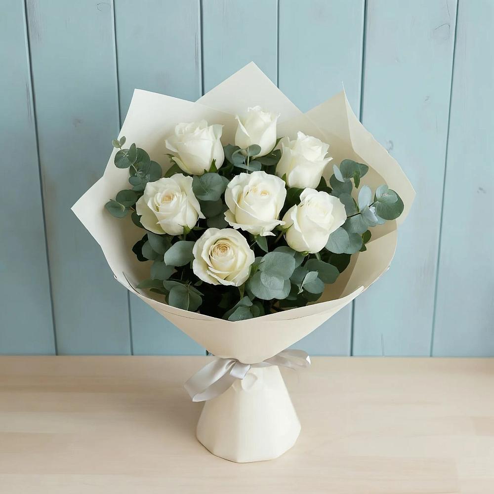 Букет Белые розы в Эвкалипте в Елани