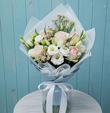 Букет цветов из:  Розы и Лизиантусы в Елани