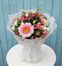 Букет цветов из:  Герберы, Альстромерии и Лизиантусы в Елани