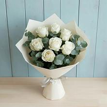 Букет Белые розы в Эвкалипте в Елани