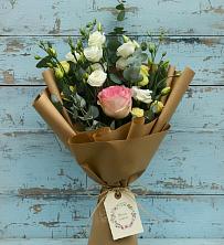 Букет цветов из:  Розы и Лизиантусы в Елани