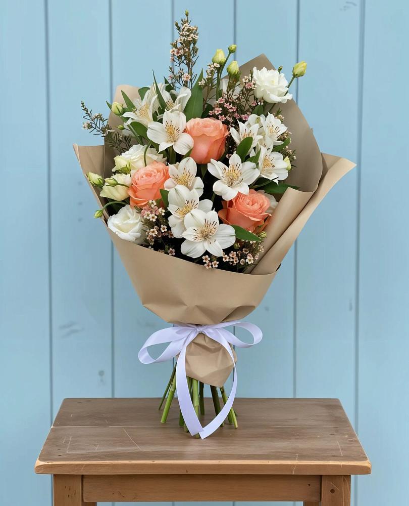 Букет цветов из: Альстромерии, Лизиантусы, Розы и Хризантемы в Елани