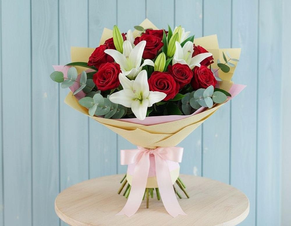 Букет цветов из: Лилии и Розы в Елани